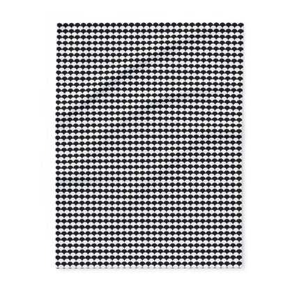 Black and white scallop outdoor fleece blanket — 315 gsm polyester fleece, soft on both sides