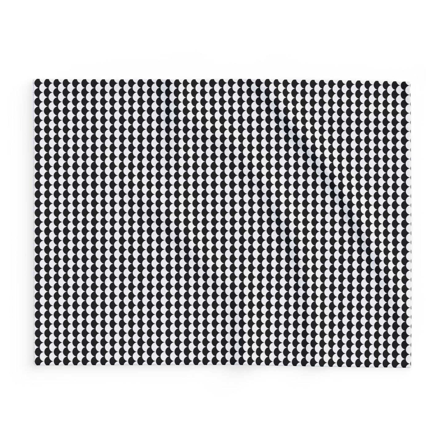 Black and white scallop outdoor fleece blanket — 315 gsm polyester fleece, soft on both sides