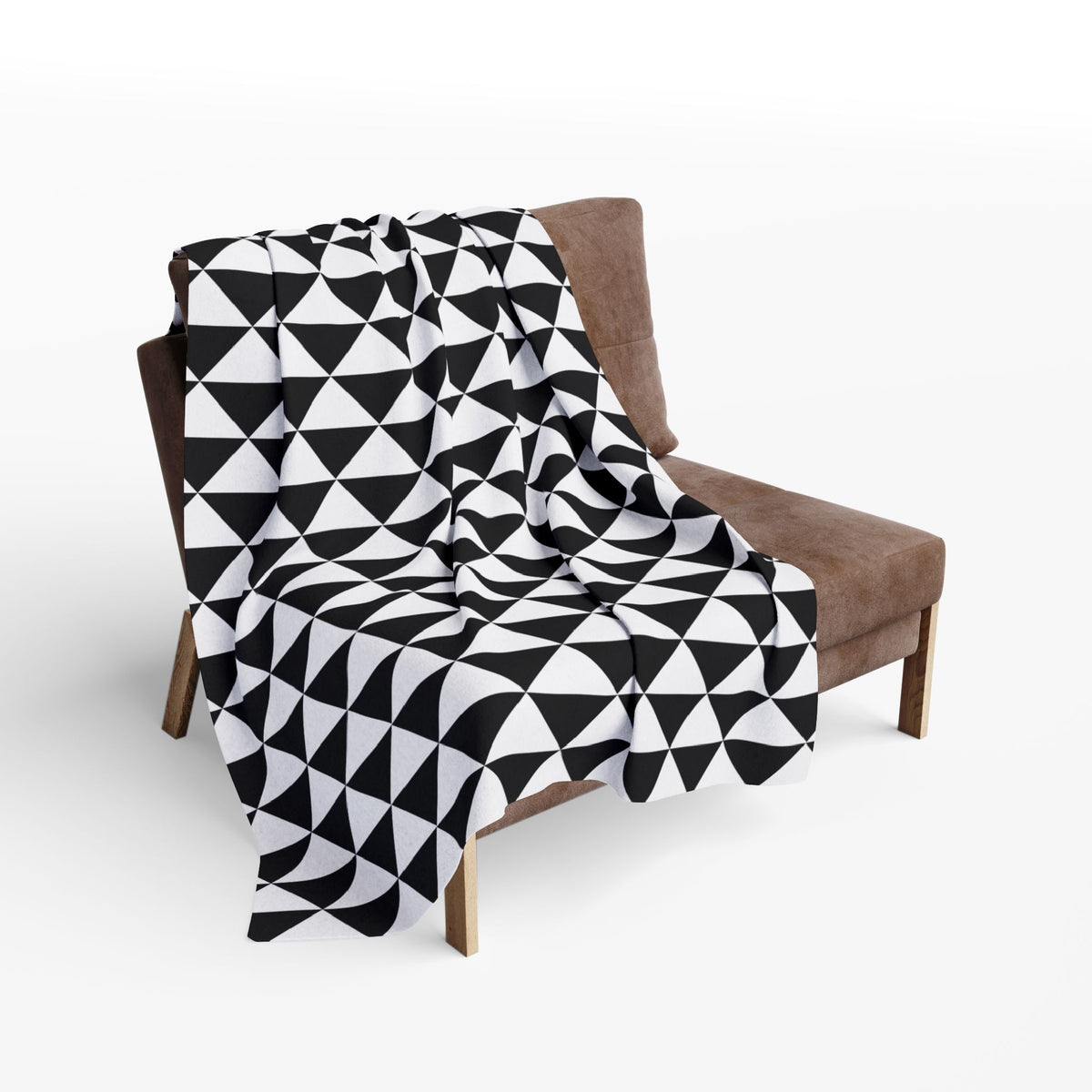 Black and white quilt triangle outdoor fleece blanket — 315 gsm polyester fleece, soft on both sides