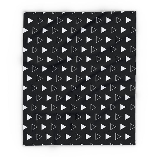 Black arrow outdoor fleece blanket — 315 gsm polyester fleece, soft on both sides