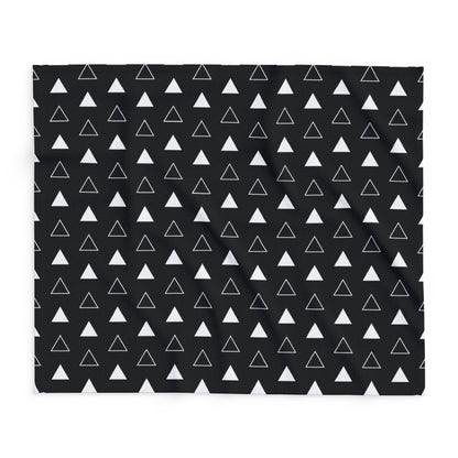 Black arrow outdoor fleece blanket — 315 gsm polyester fleece, soft on both sides
