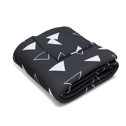 Black arrow outdoor fleece blanket — 315 gsm polyester fleece, soft on both sides