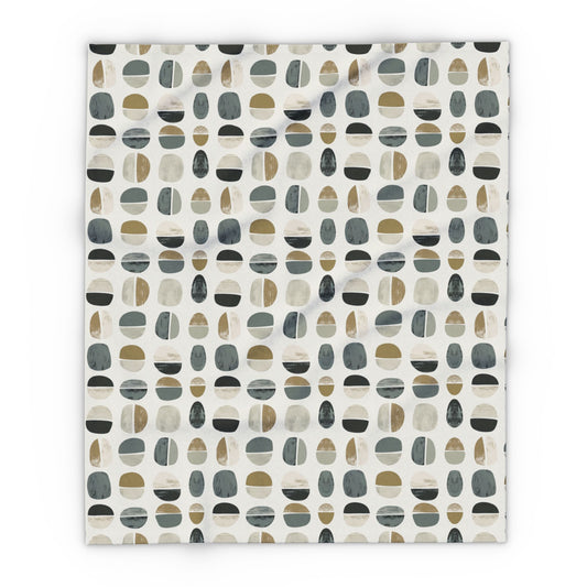 Grey split pebble outdoor fleece blanket — 315 gsm polyester fleece, soft on both sides